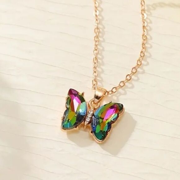 Fashion Style Gradient Butterfly Pendant Necklace for Women ( 1 Pc ) - Picture 6 of 14